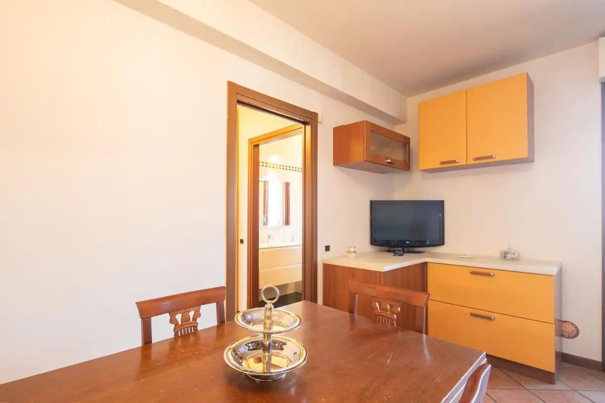 Suite Con 2 Balconi - 6 Guest Prato  Kültér fotó